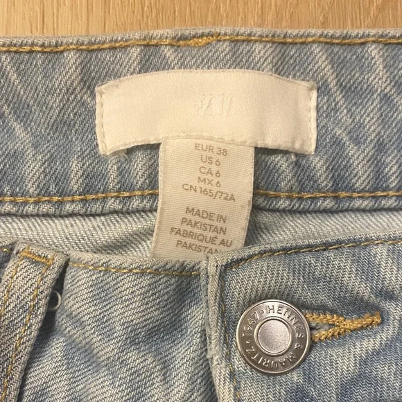 H&M Light Blue Denim Jeans - Picture 2 of 5